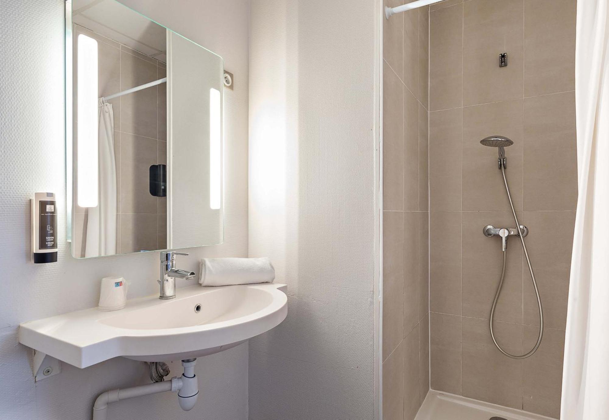 B&B Hotel Rouen Saint-Étienne-du-Rouvray Екстериор снимка